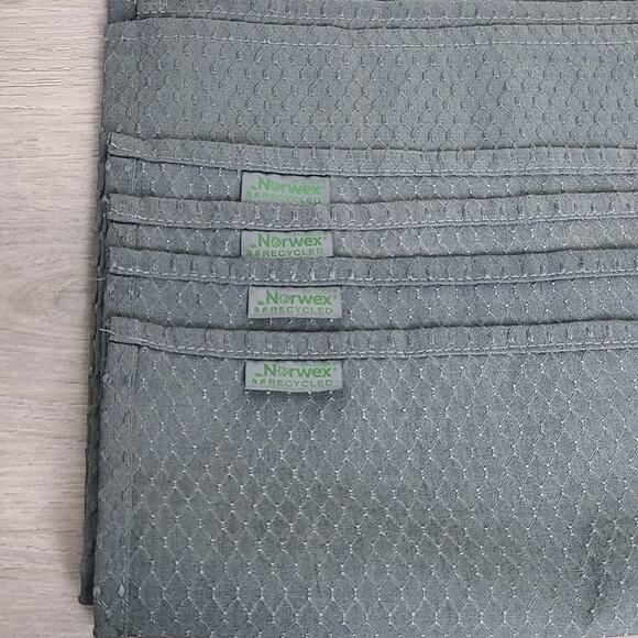 Norwex Napkin Gray Geometric Pattern Set Of 4 - Picture 3 of 6